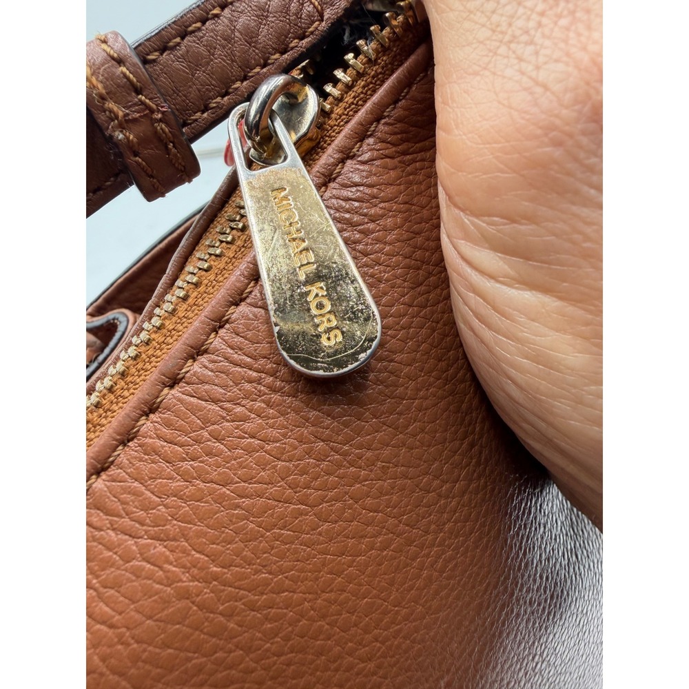 Michael Kors Brown Pebbled Leather Tassel Drawstring Crossbody Bag Acorn Gold - Picture 8 of 16